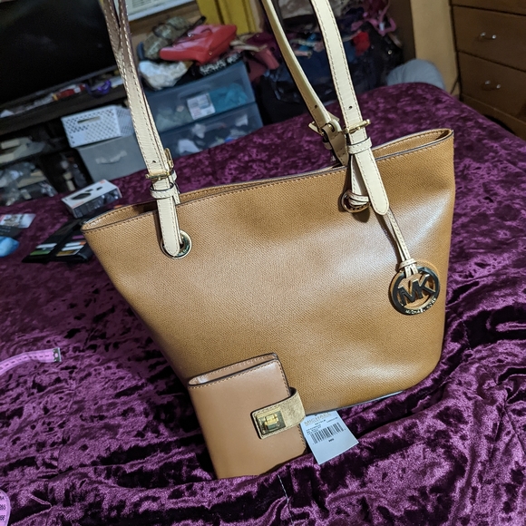 Michael kors bag and wallet